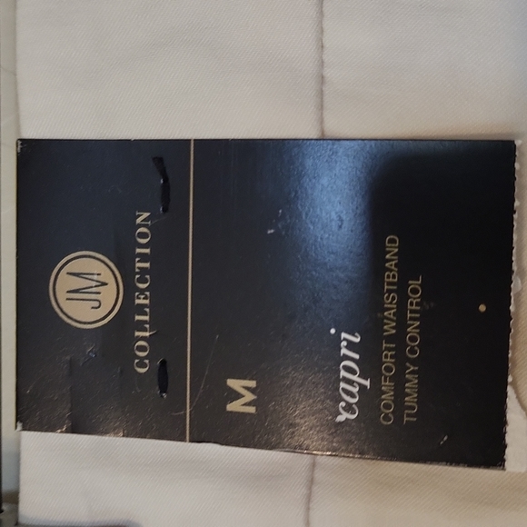 JM Collection Women's Pull-On Capri Pants Eggshell Embellished Bling Hem M - Picture 9 of 9